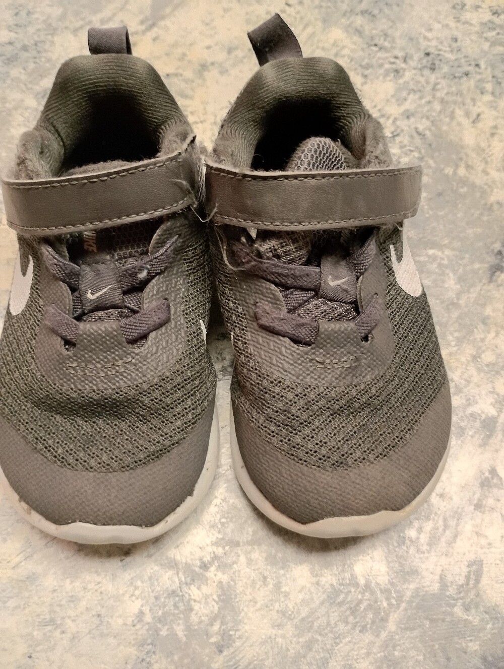 Nike Kids Gray Hook-and-Loop Knit Sneakers with White Swoosh